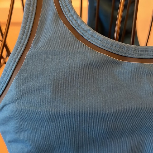 Lululemon Pace Perfect Bra-Size 8 - Picture 2 of 5